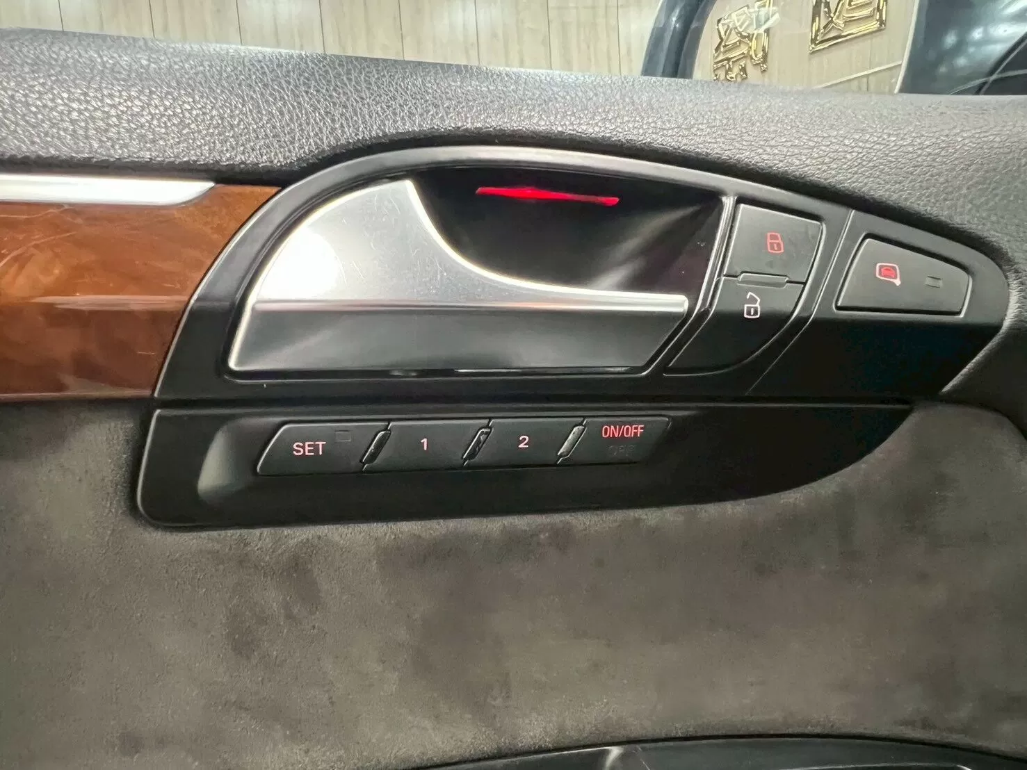 2009 奧迪 Q7 TDI 黑 3.0(已售出)