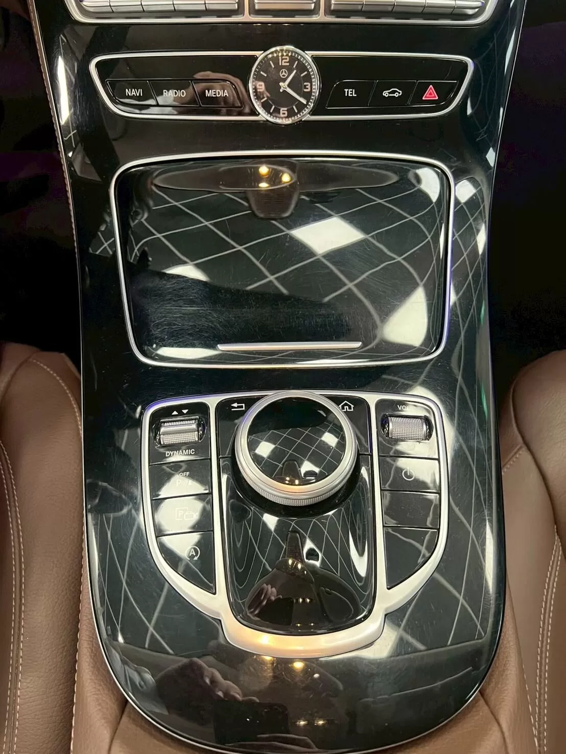 2016 賓士 E200 深綠 2.0(已售出)
