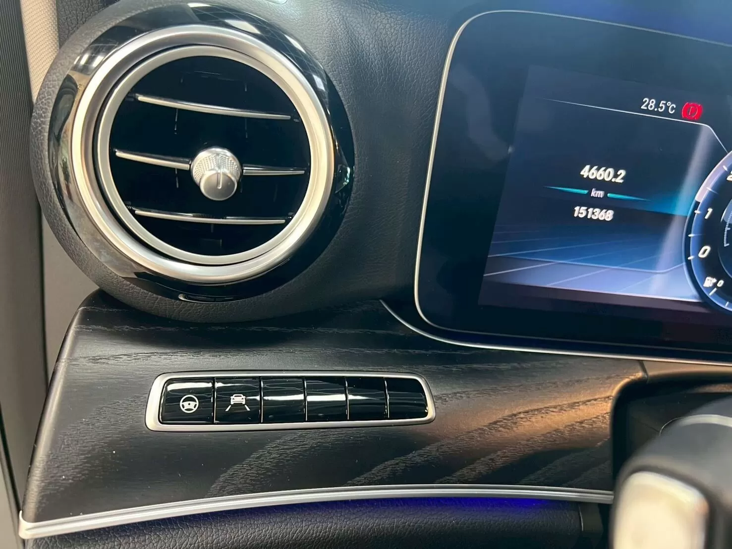 2019 賓士 E200 黑 2.0(已售出)
