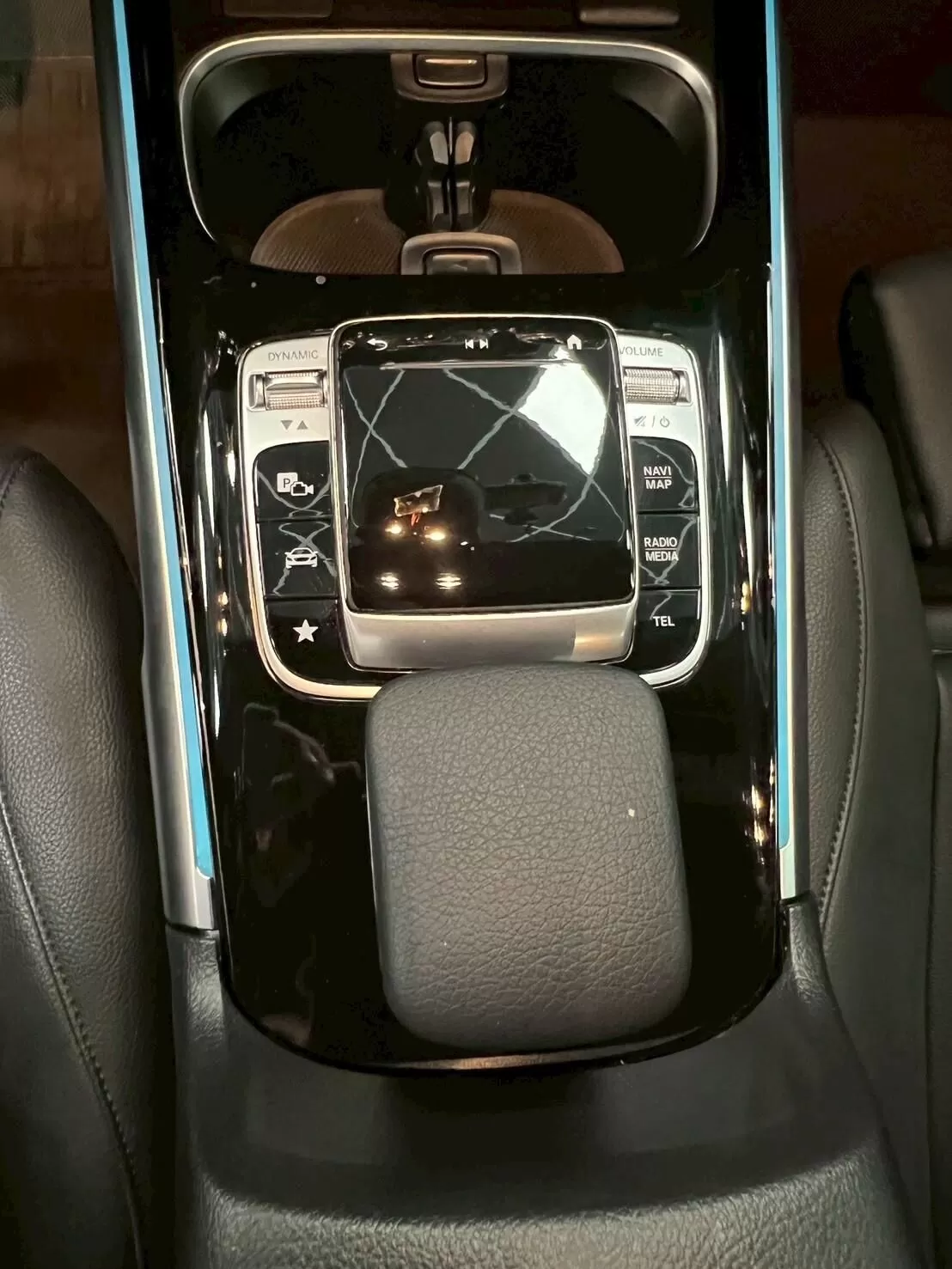 2020 賓士 GLB250 4MATIC 黑 2.0