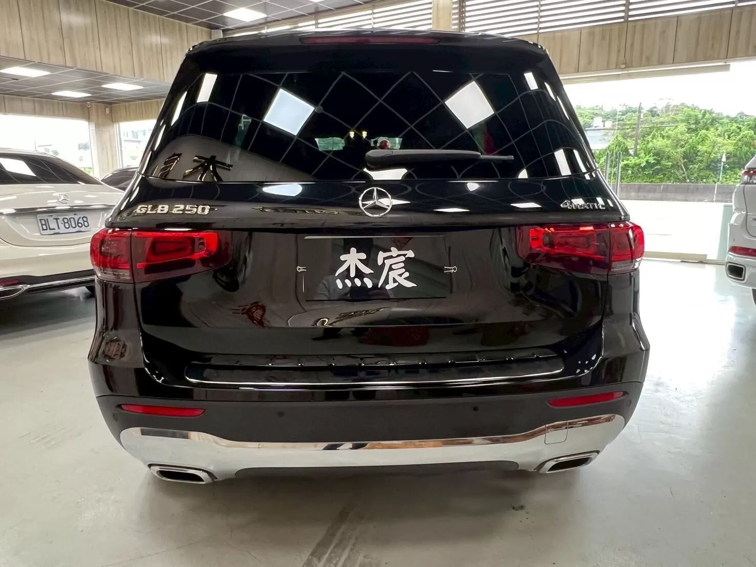 2020 賓士 GLB250 4MATIC 黑 2.0