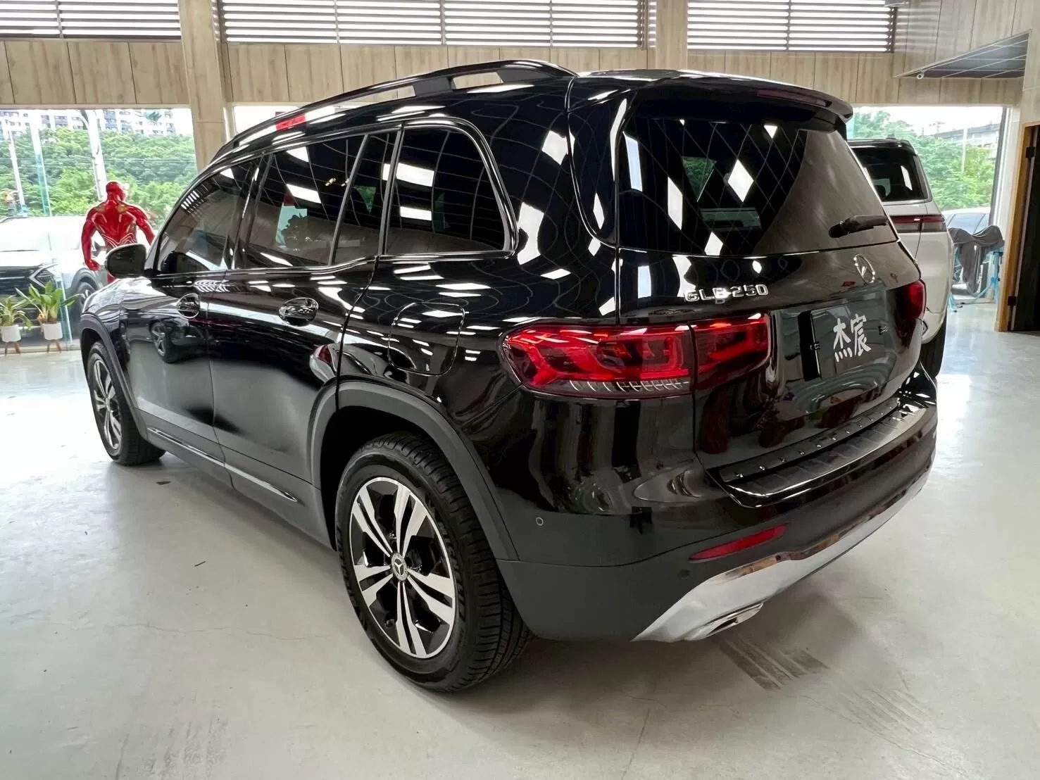 2020 賓士 GLB250 4MATIC 黑 2.0