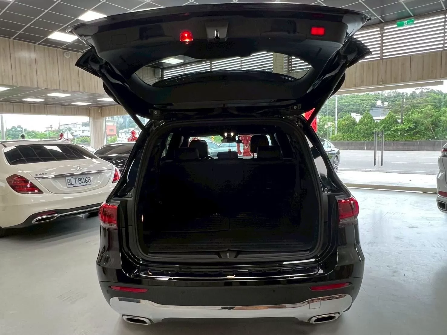 2020 賓士 GLB250 4MATIC 黑 2.0