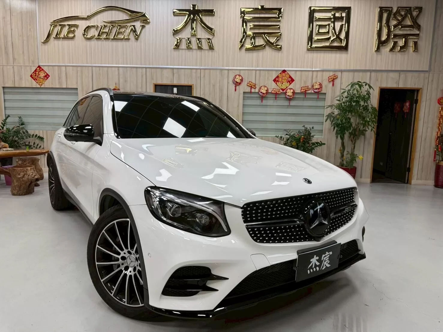benz-glc43-amg-2017-01 benz-glc43-amg-2017-01
