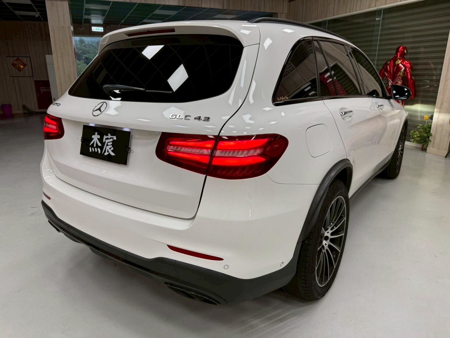 2017 賓士 GLC43 AMG 白 3.0