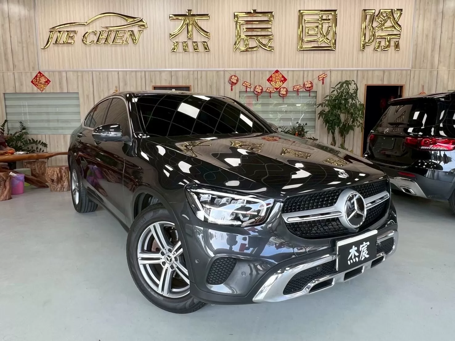 benz-glz200-coupe-1 benz-glz200-coupe-1