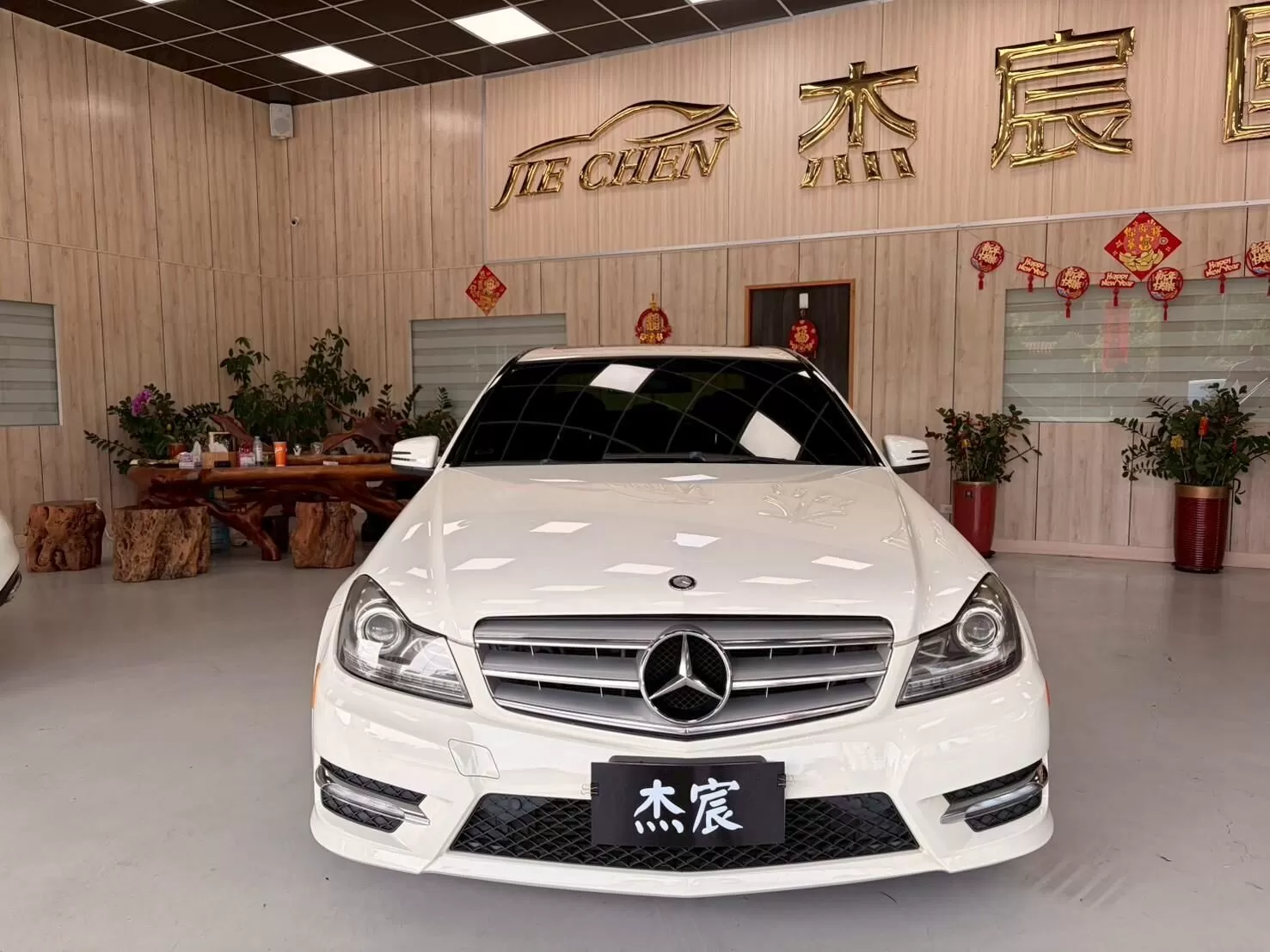 bnez-w204-c250-amg-2012-01