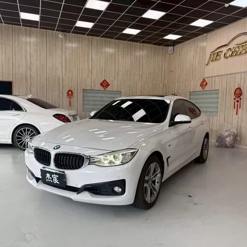 bmw-320i-gt-2014-01