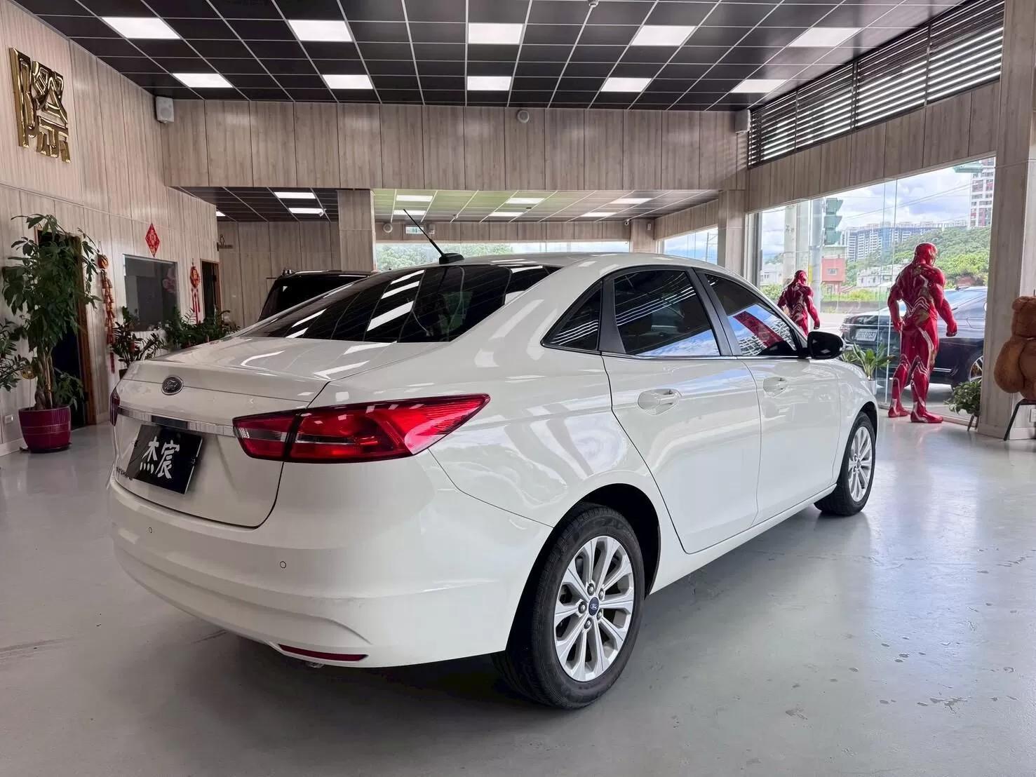 2018 福特 ESCORT 時尚版 白1.5