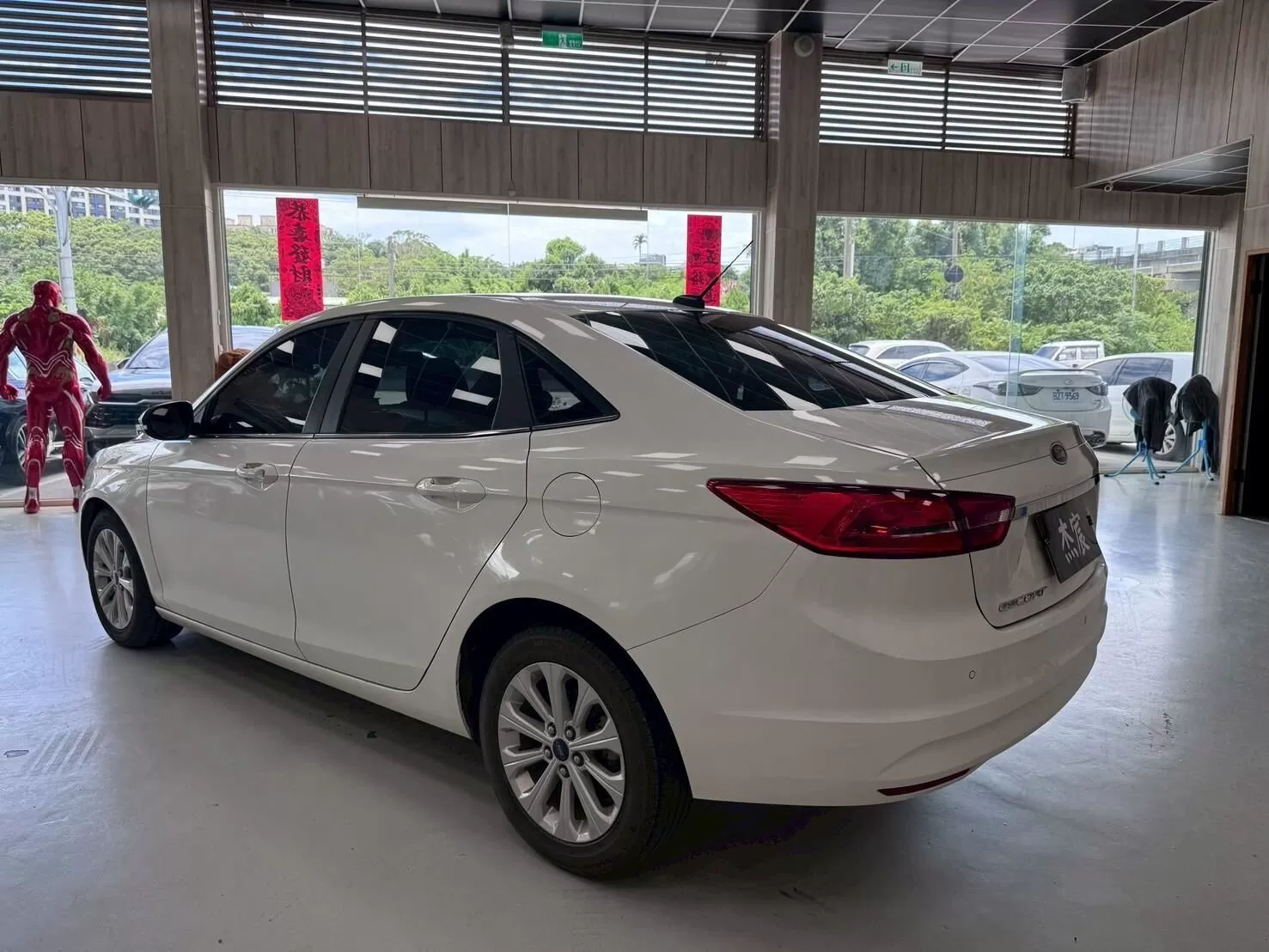 2018 福特 ESCORT 時尚版 白1.5
