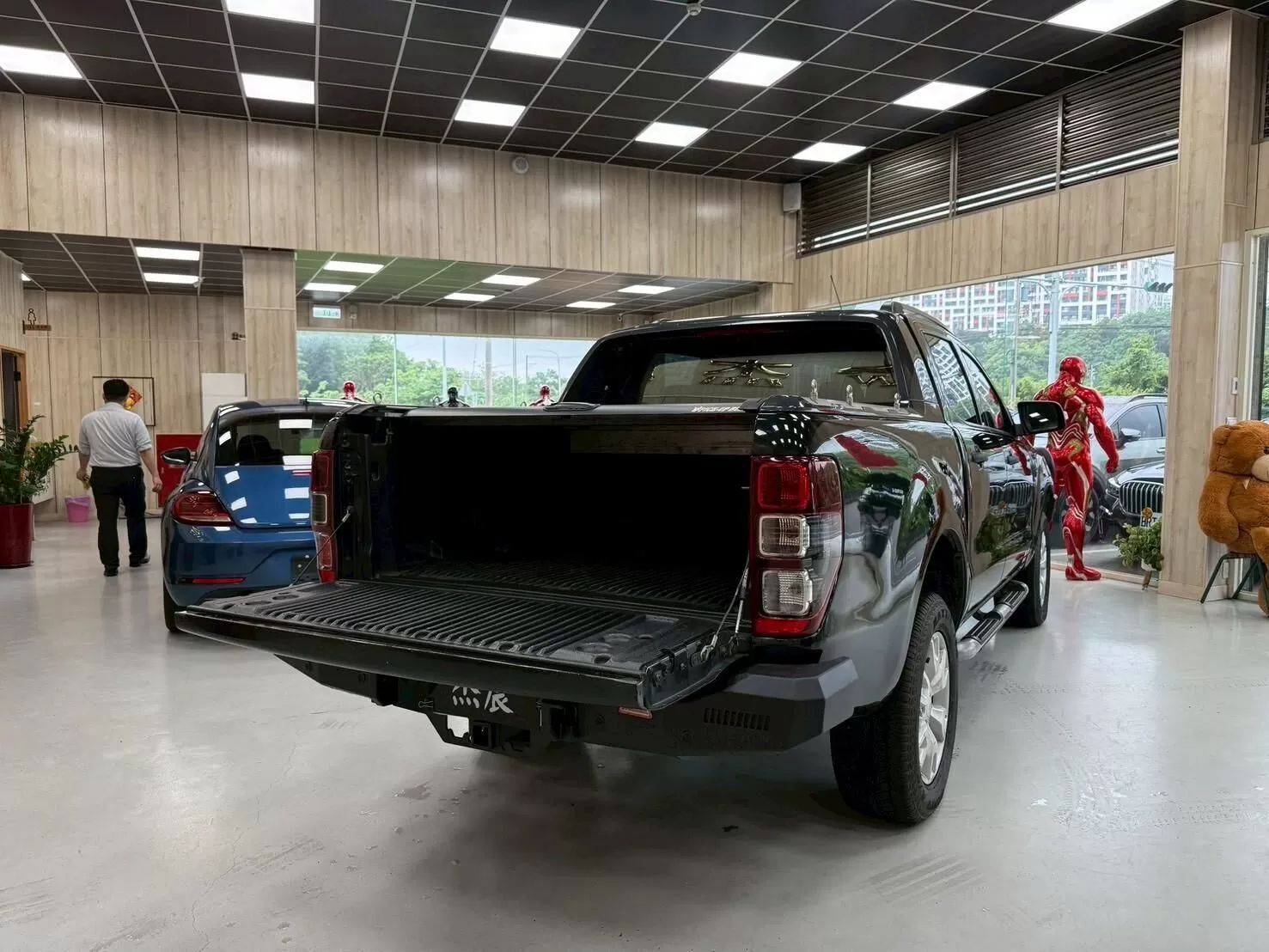2014 福特 浪九 黑 3.2