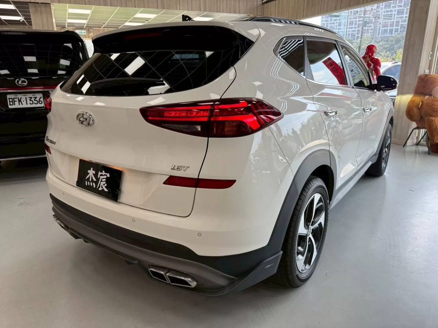 2020現代 釷桑 白