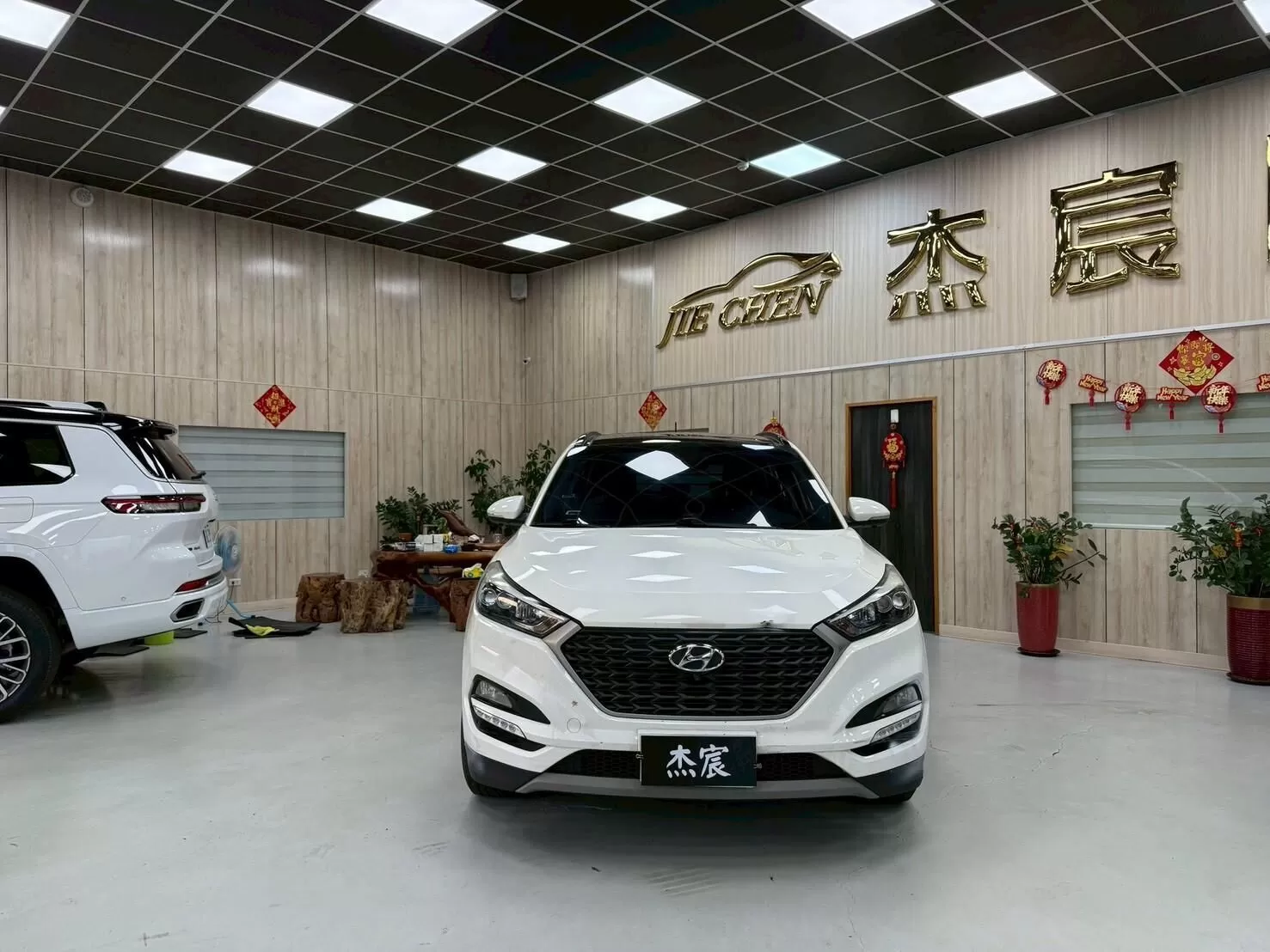 hyundai-tucson-tlg-e-1 hyundai-tucson-tlg-e-1