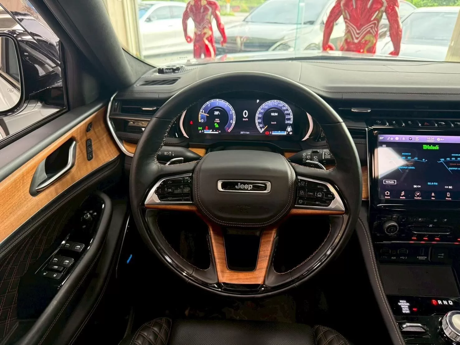2022 JEEP GRAND CHEROKEE 白3.6