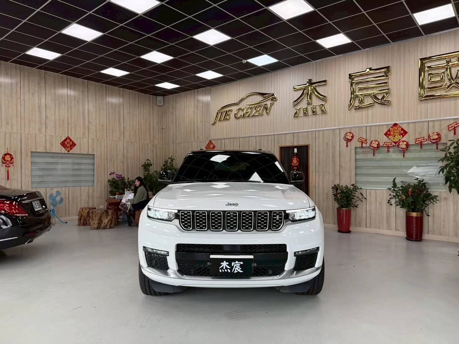 2022 JEEP GRAND CHEROKEE 白3.6