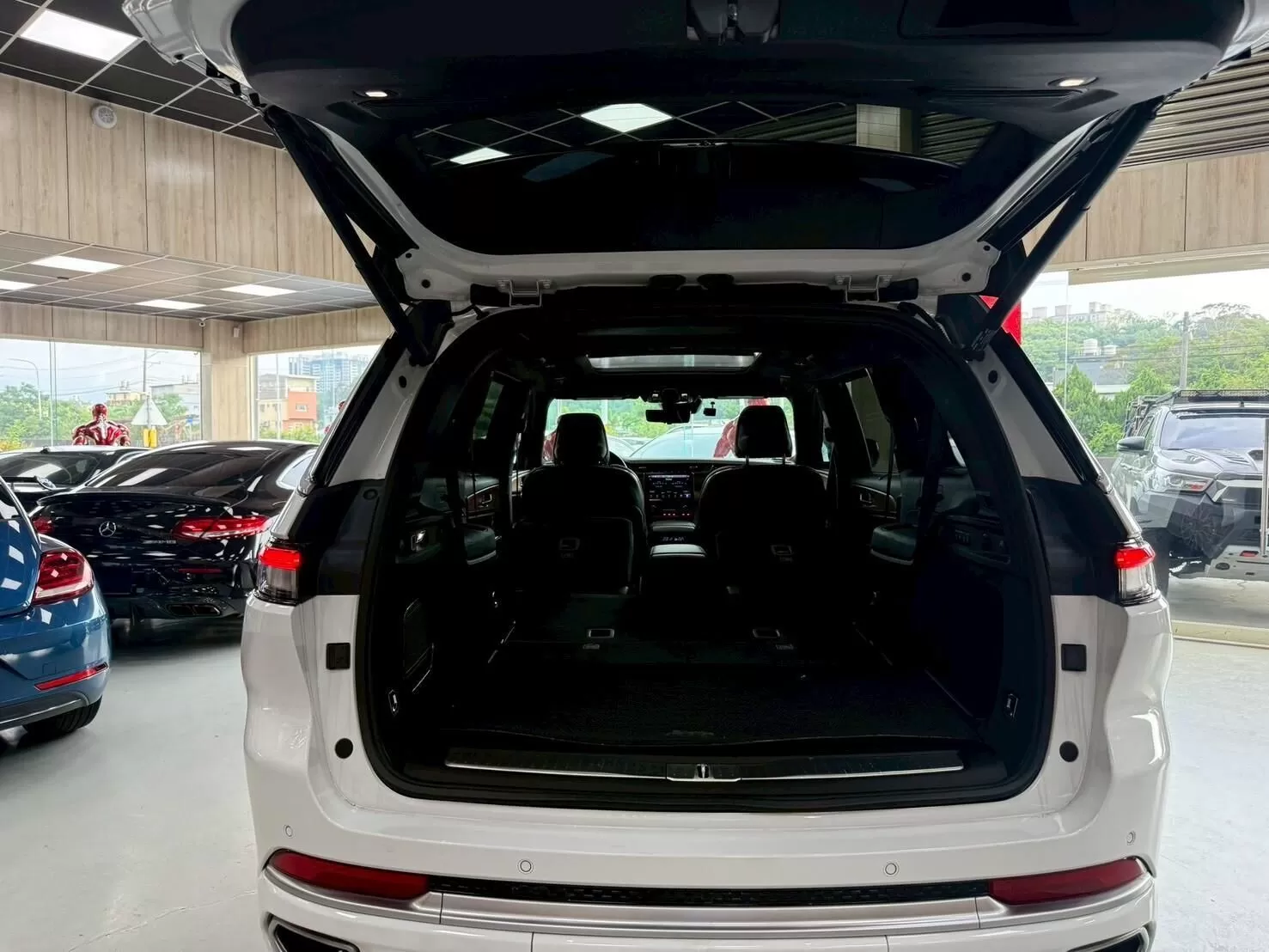 2022 JEEP GRAND CHEROKEE 白3.6