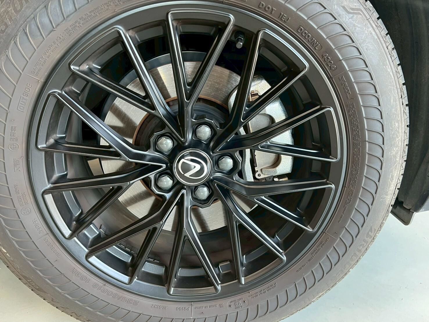 2024 凌志 NX200 黑 2.0