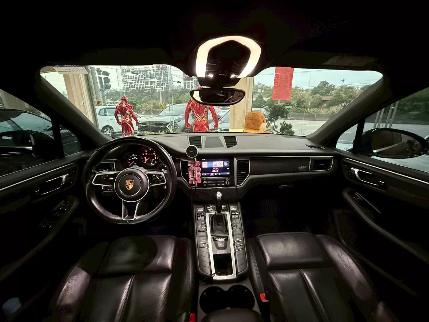 2017 保時捷Porsche Macan 黑 2.0 (已售出)