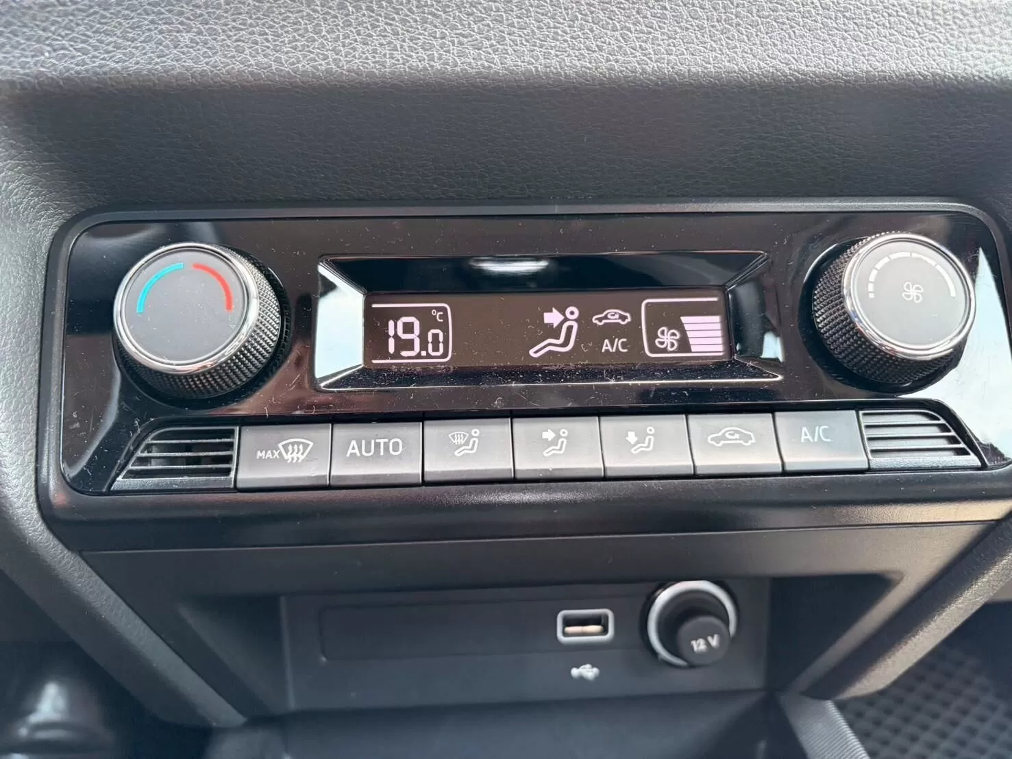2019 SKODA Fabia combi 紅 1.0