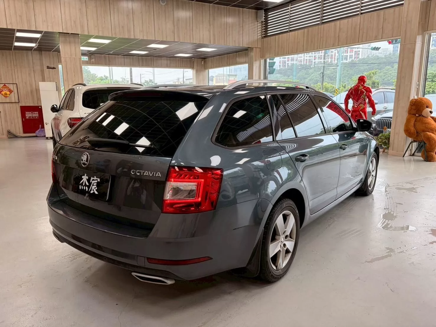 2019年 skoda Octavia combi 灰 1.0
