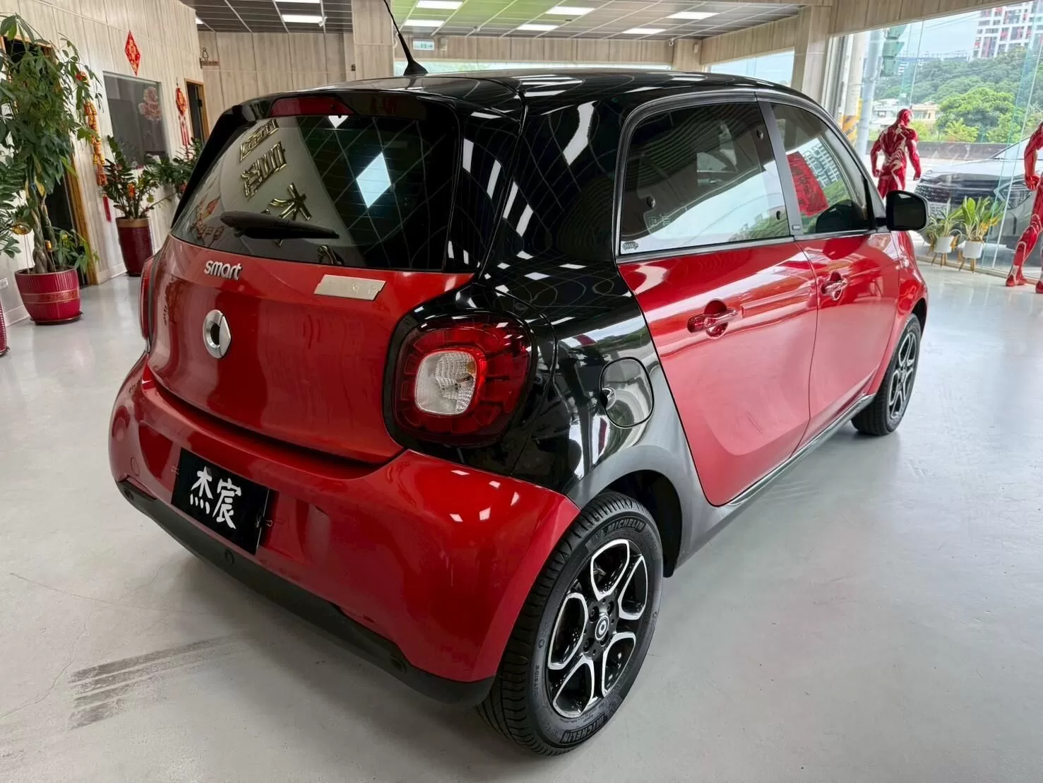 2018 SMART FORFOUR 紅 0.9(已售出)