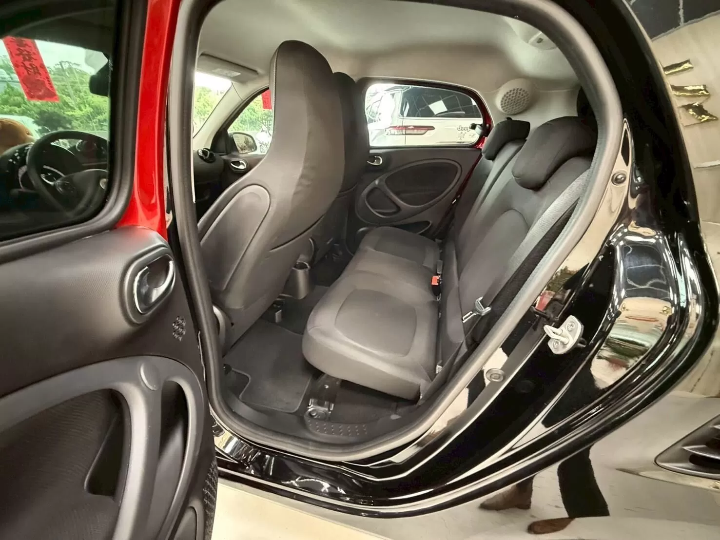 2018 SMART FORFOUR 紅 0.9(已售出)