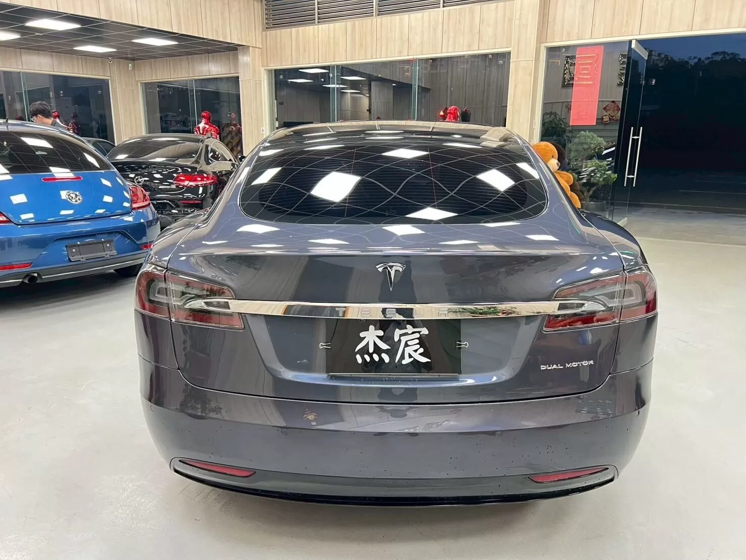 2020 特斯拉 model s LR 灰