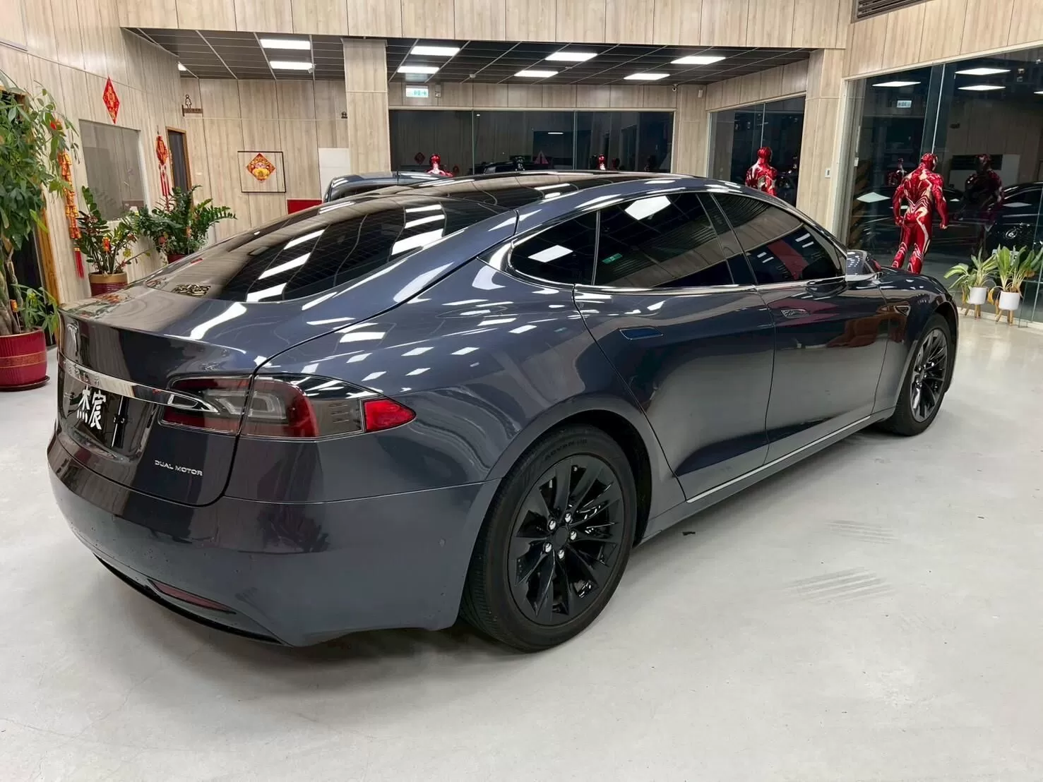 2020 特斯拉 model s LR 灰