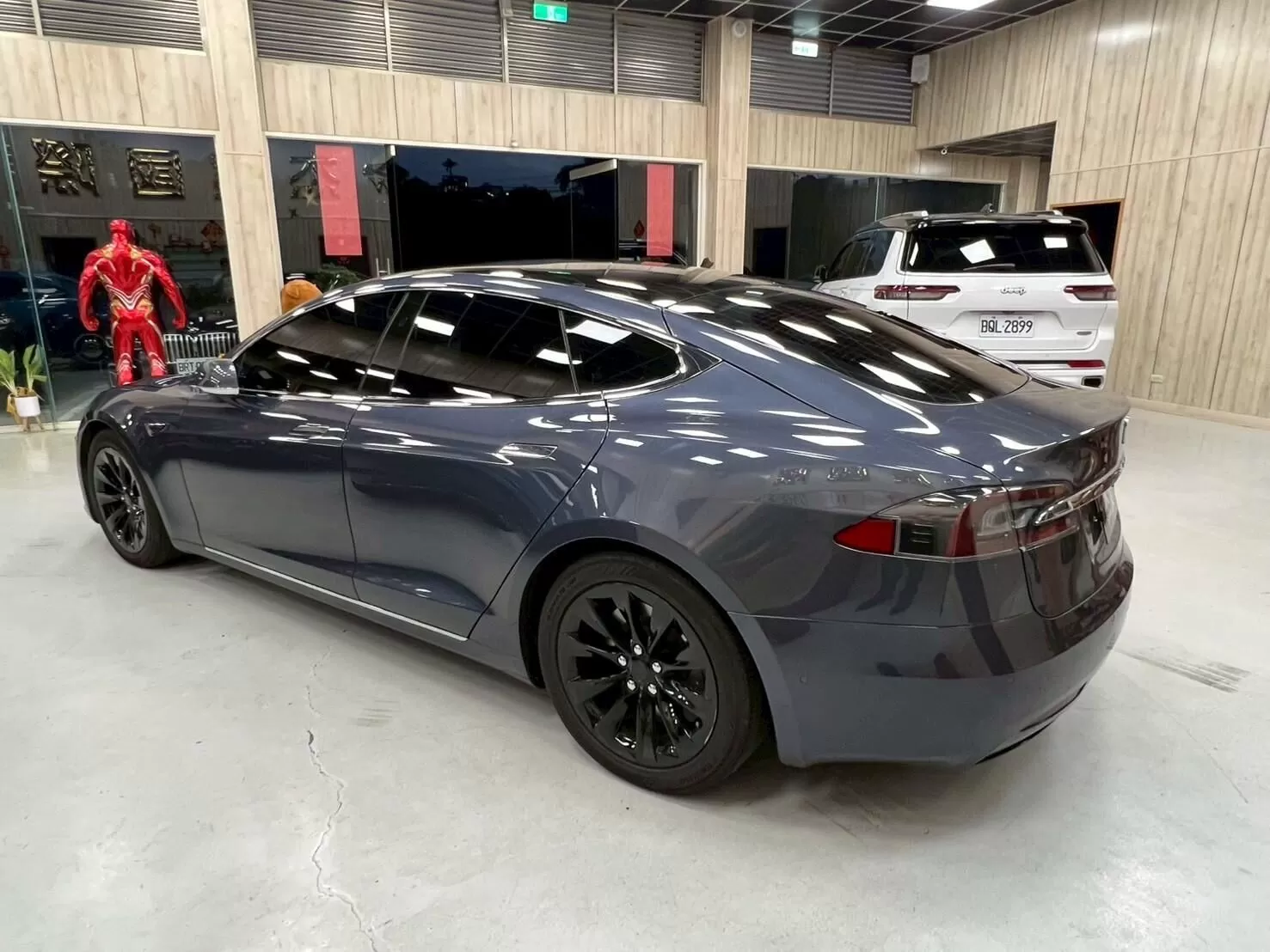 2020 特斯拉 model s LR 灰