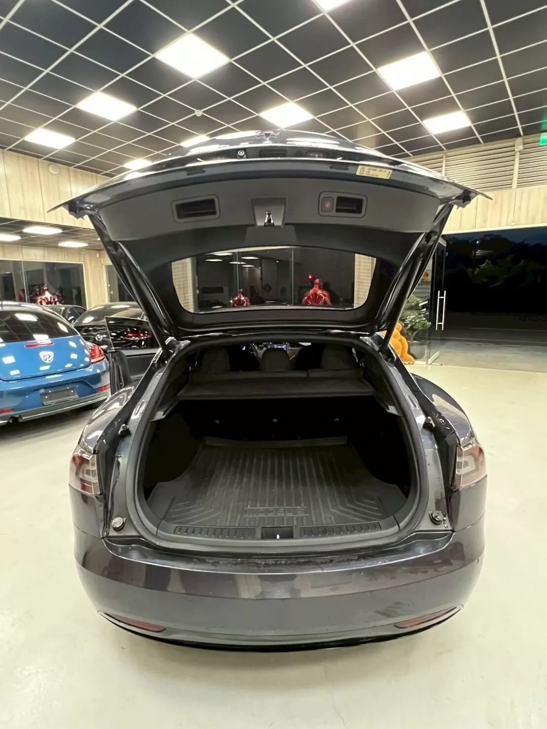 2020 特斯拉 model s LR 灰