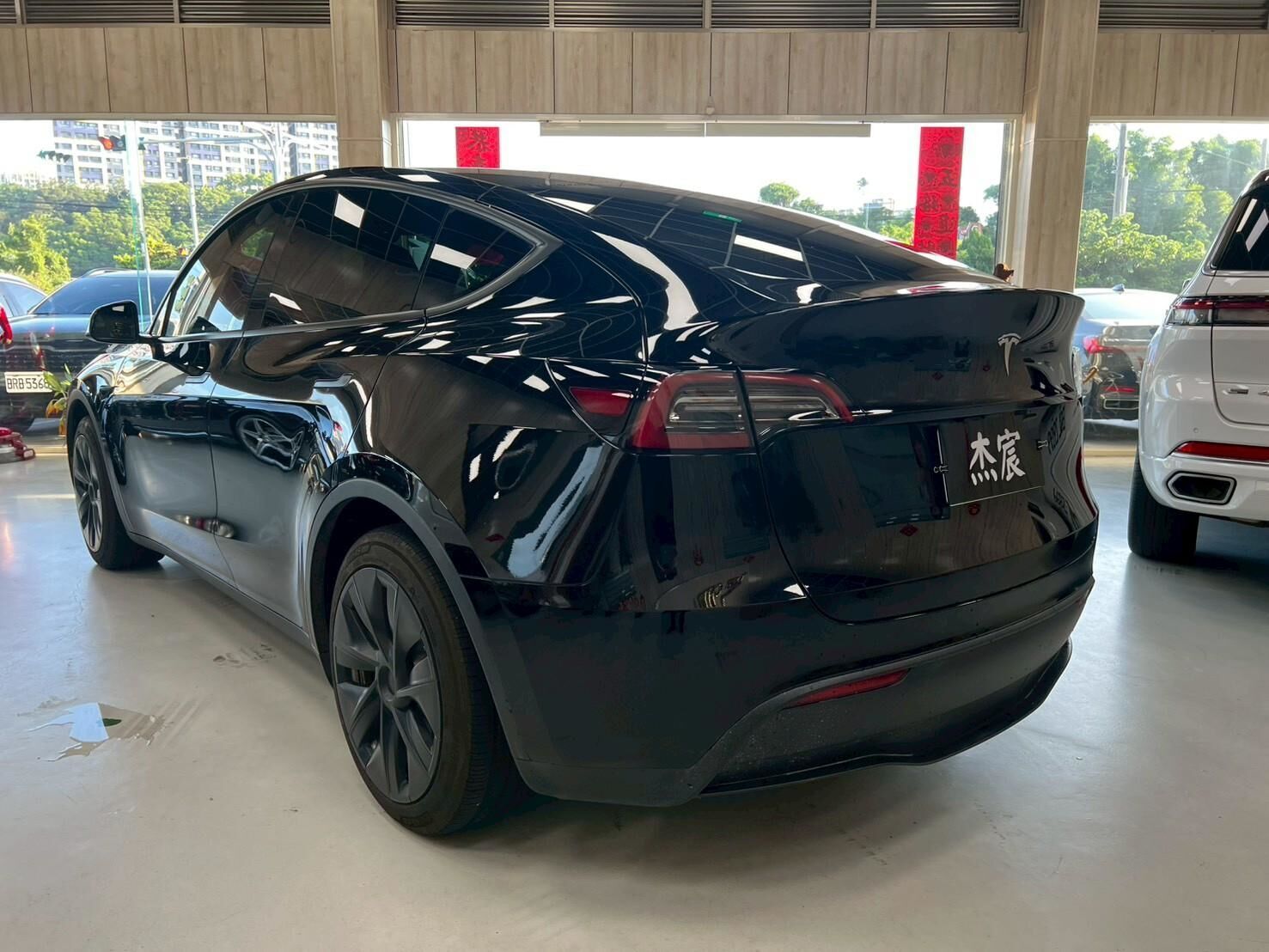 2023 特斯拉 Model Y RWD 黑