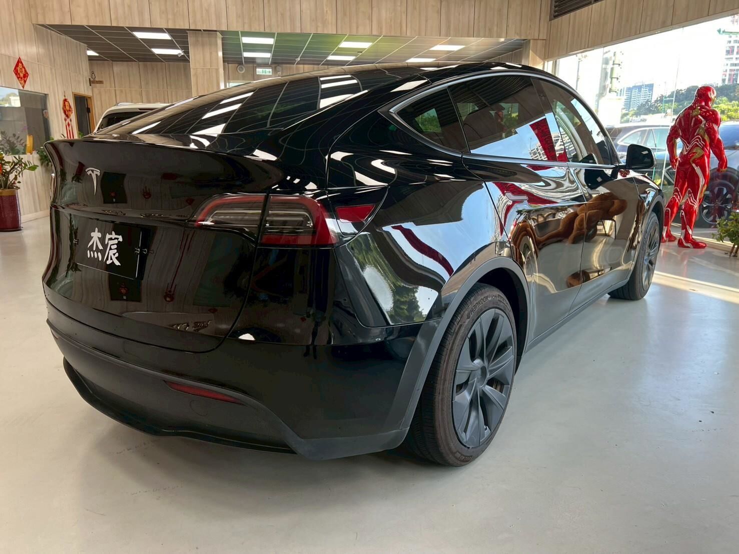2023 特斯拉 Model Y RWD 黑