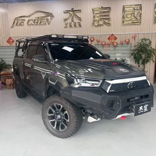 toyota-hilux-2021-01